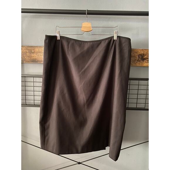 Sag Harbor Plus Pencil Skirt | 20W - Picture 1 of 5